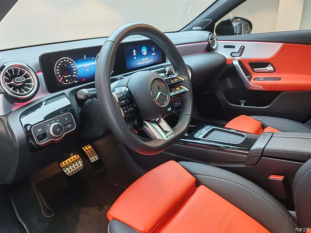 Mercedes-Benz A-Class, 2025 12
