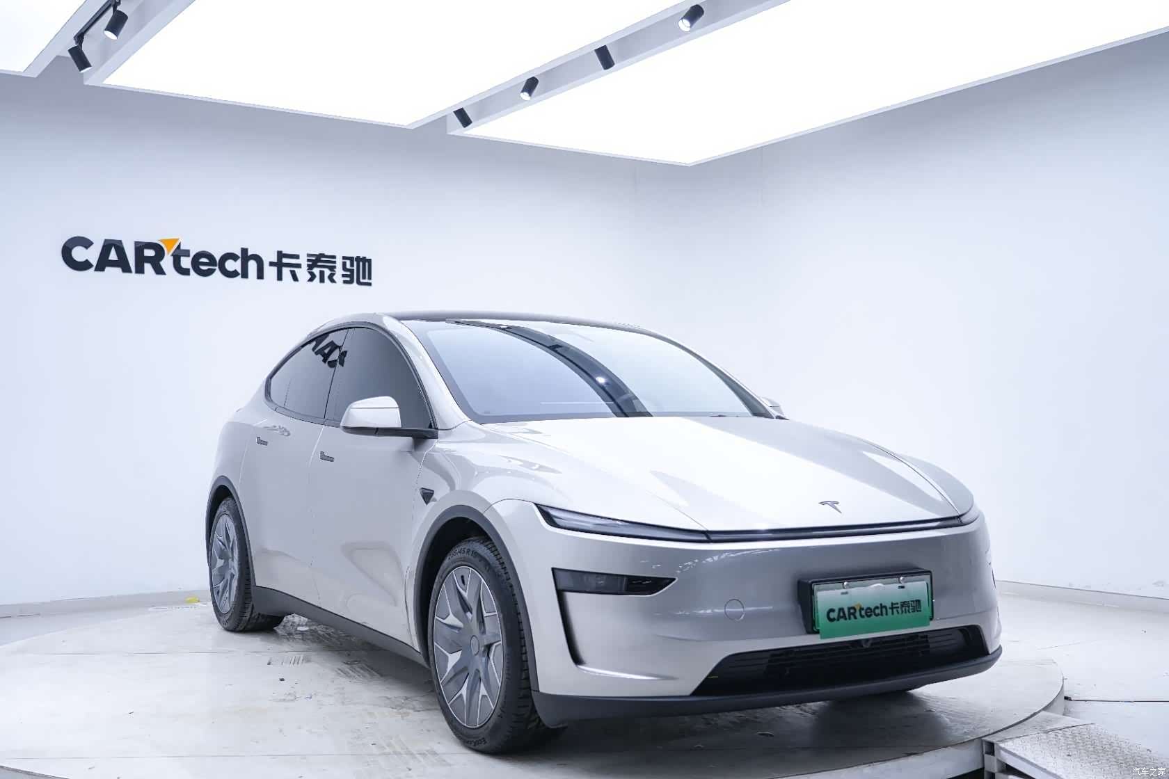 Tesla Model Y, 2026 6