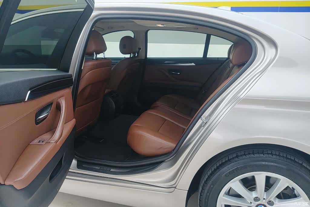BMW 5 Series, 2015 11