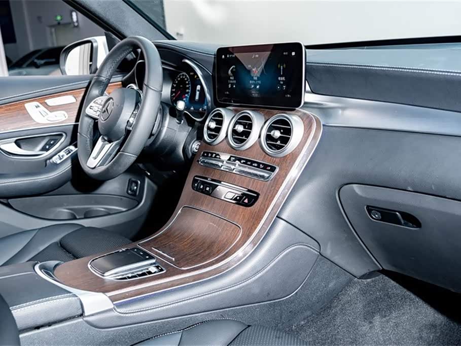 Mercedes-Benz GLC Mercedes-Benz GLC