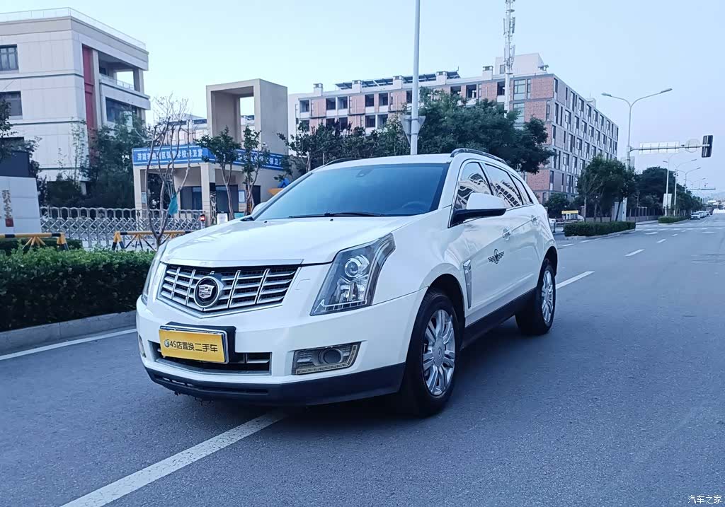 Cadillac SRX, 2013 1