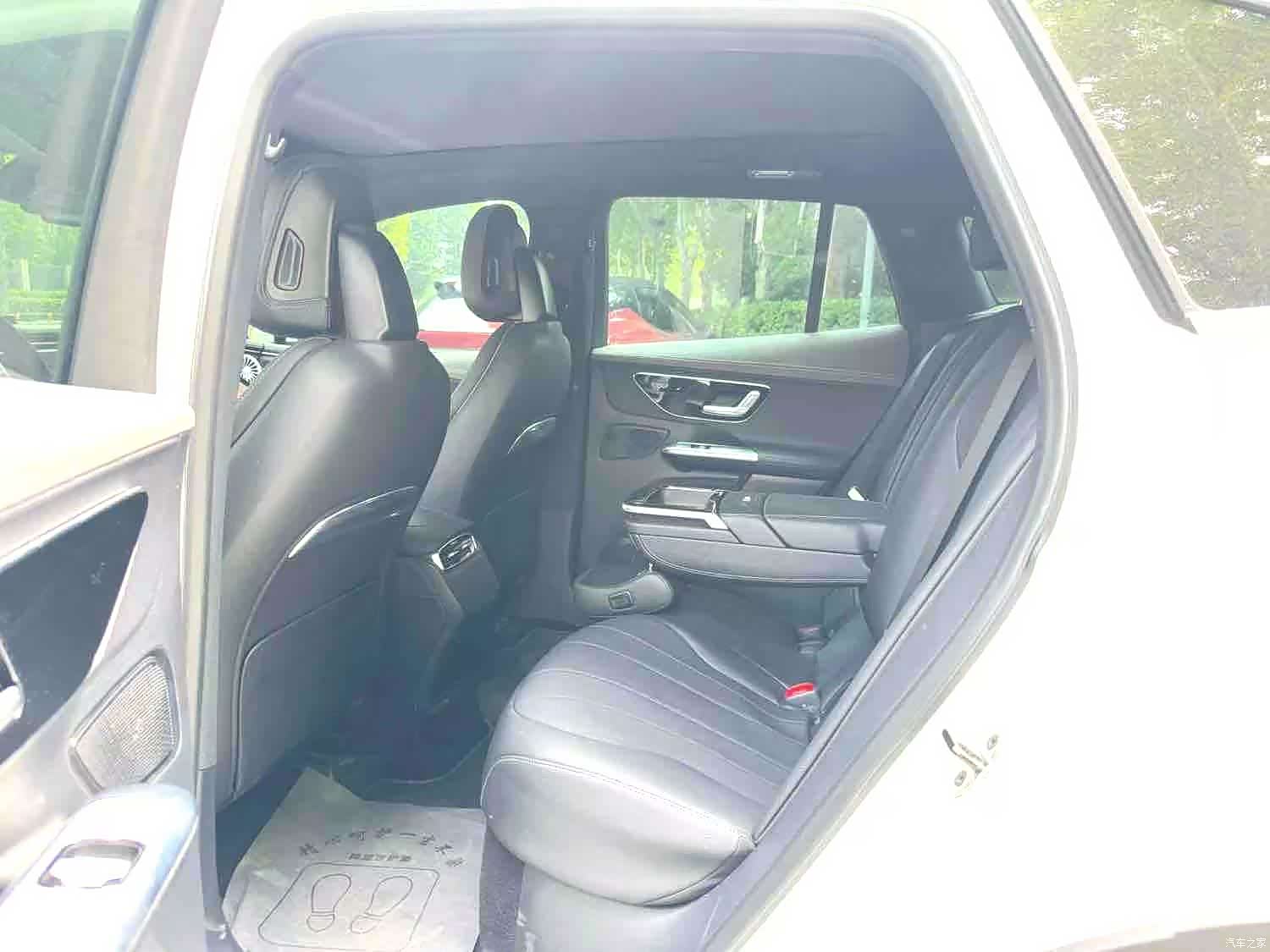 Mercedes-Benz EQE, 2025 10