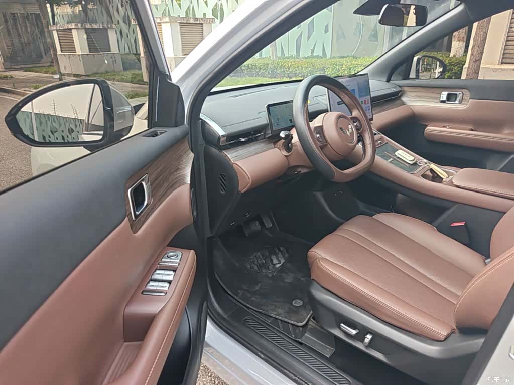 Wuling Starlight, 2025 12