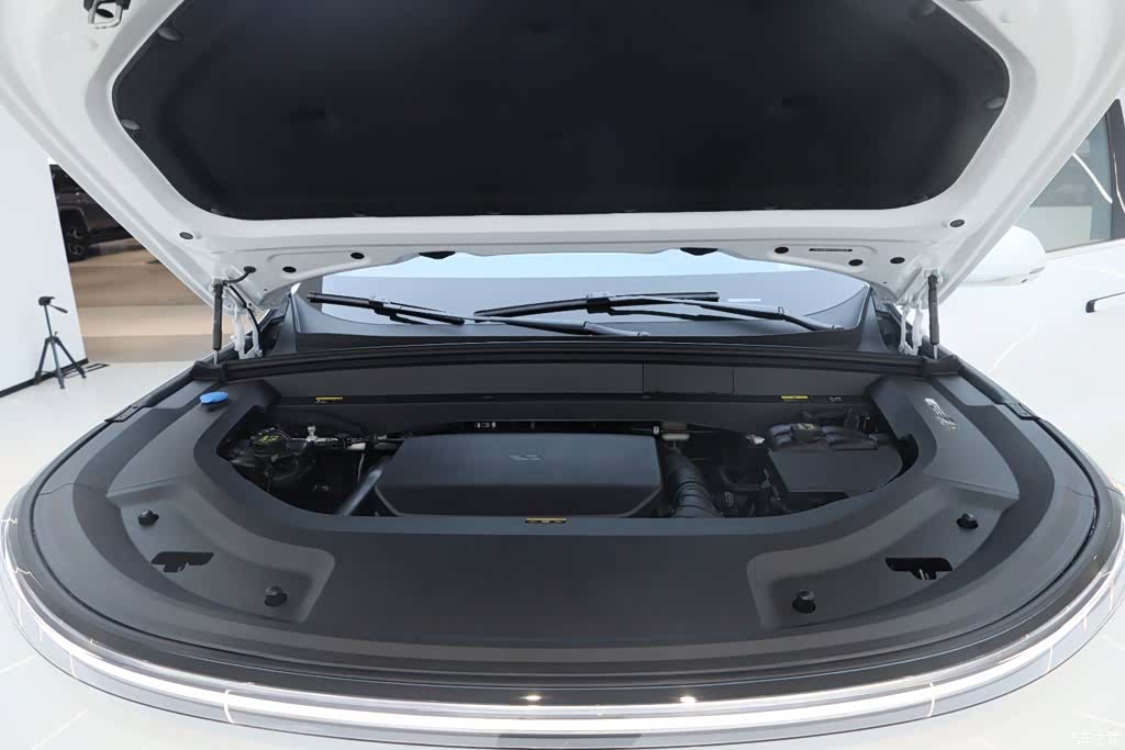 Li Auto L8, 2025 18