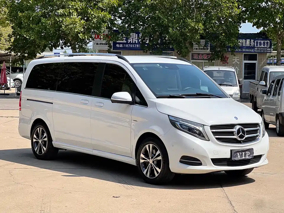 Mercedes-Benz V-class