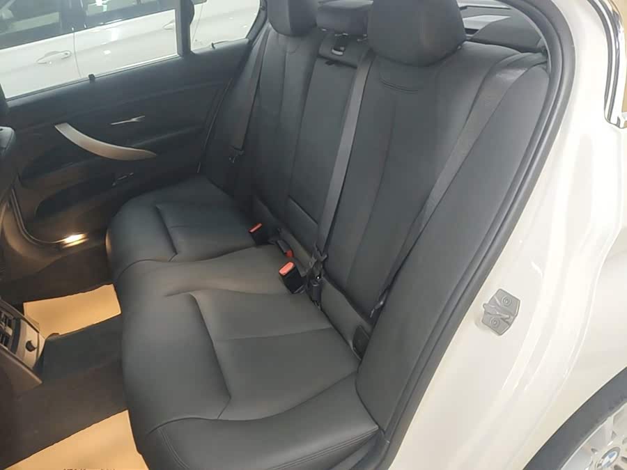 BMW 3 Series 2015, фото 16