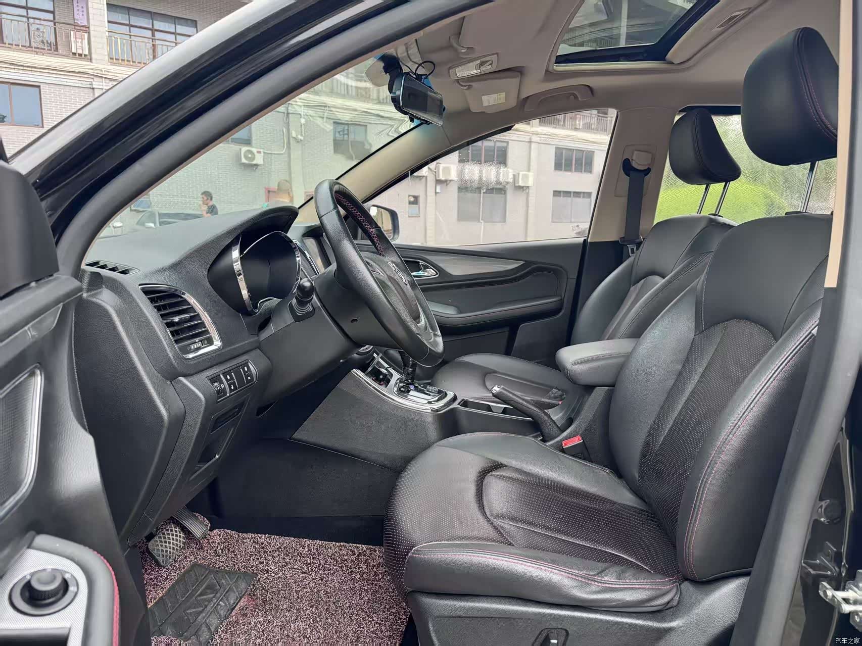 Wuling 560, 2016 4