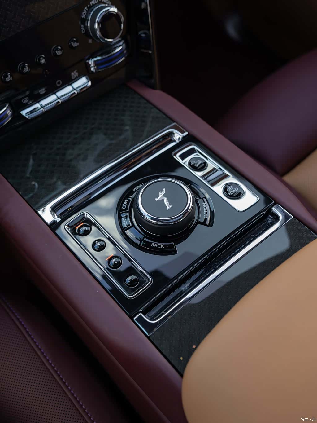 Rolls-Royce Cullinan, 2022 17
