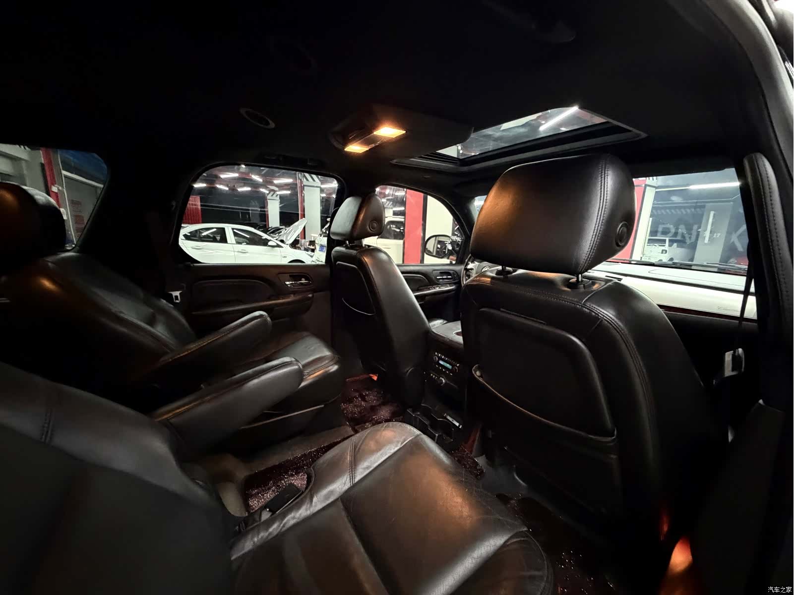 Cadillac Escalade, 2008 26