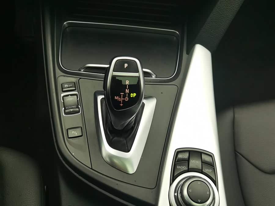 BMW 3 Series 2017, фото 13