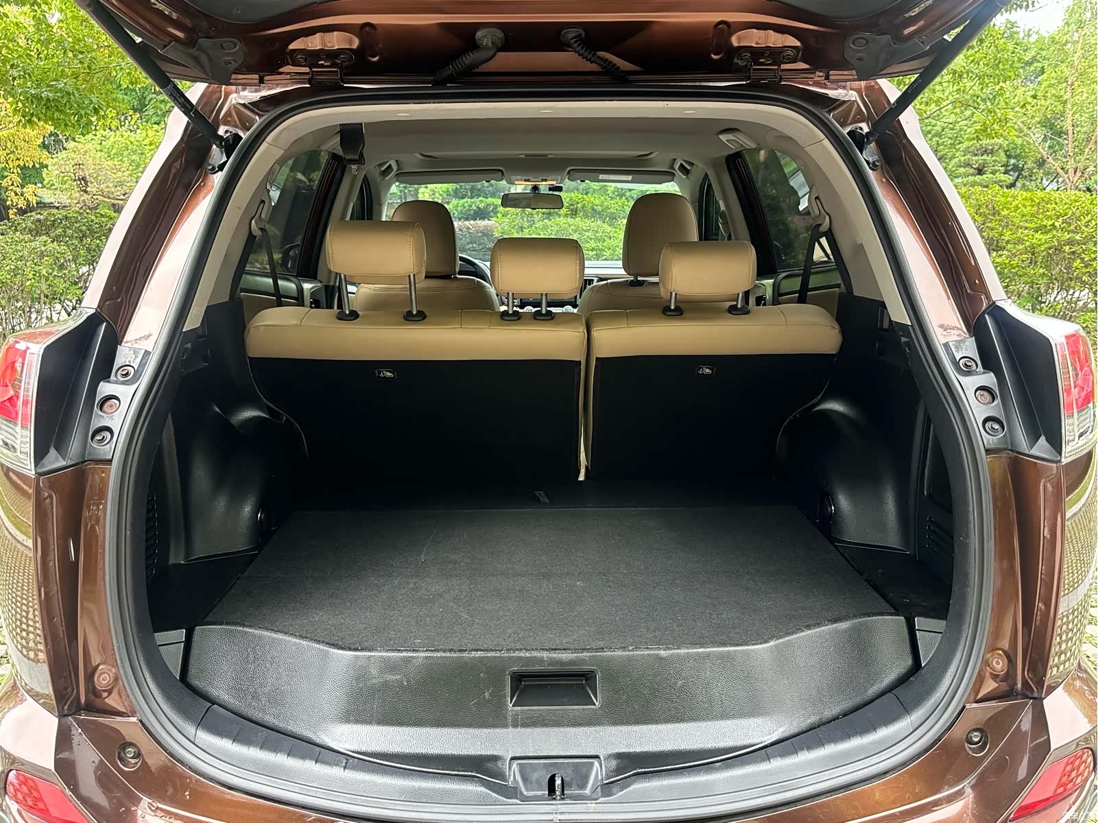 Toyota RAV4, 2017 15