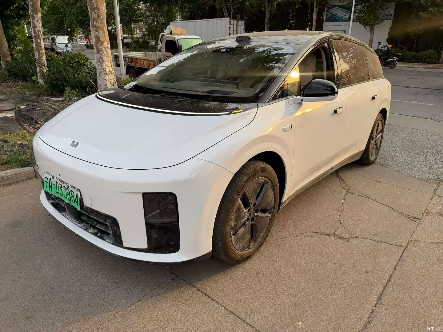 Li Auto i8, 2025 2