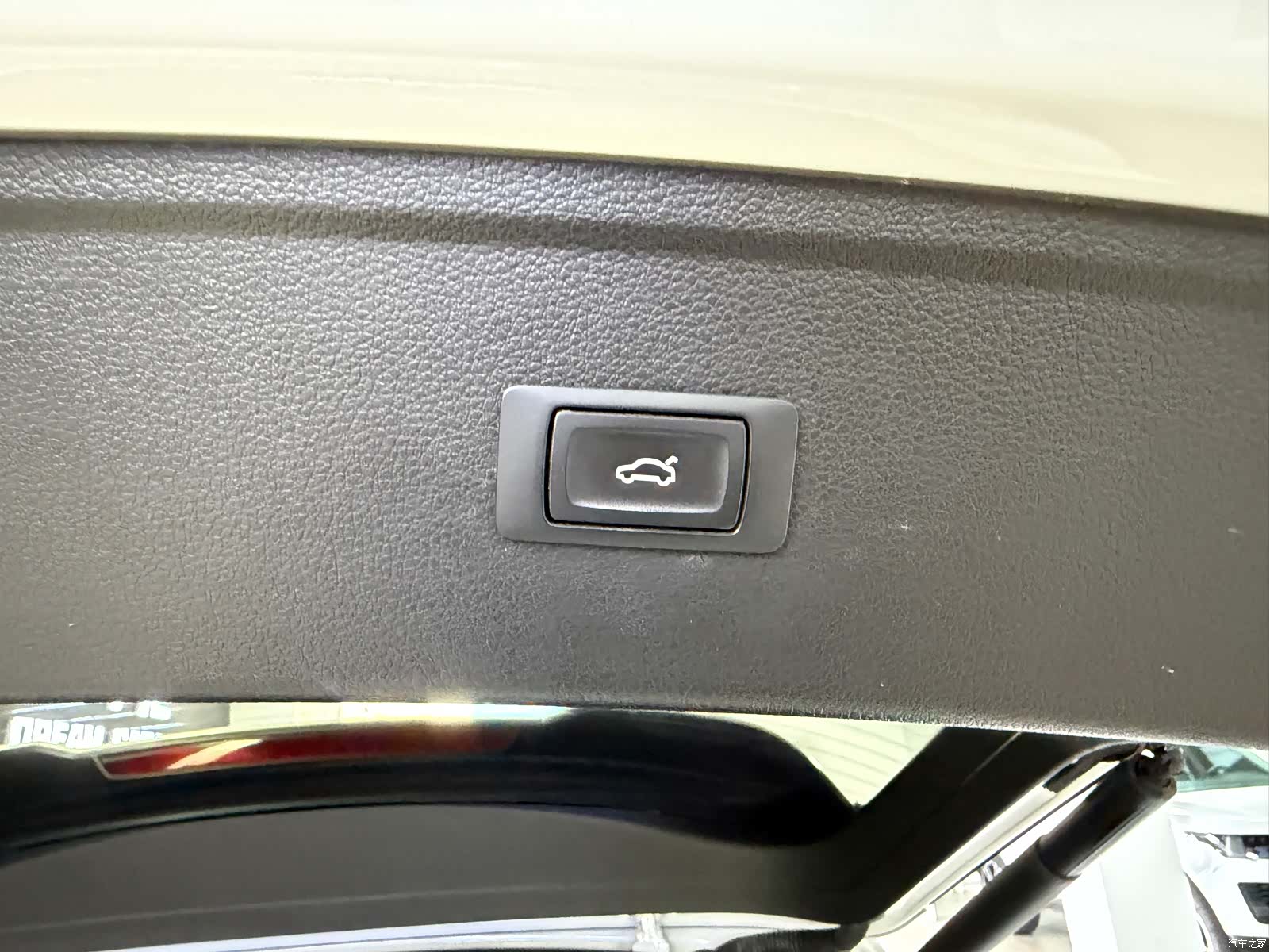 Audi Q5L, 2024 22