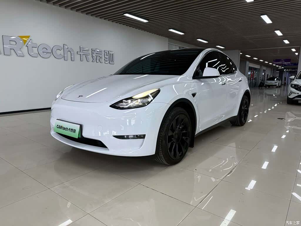 Tesla Model Y, 2021 1