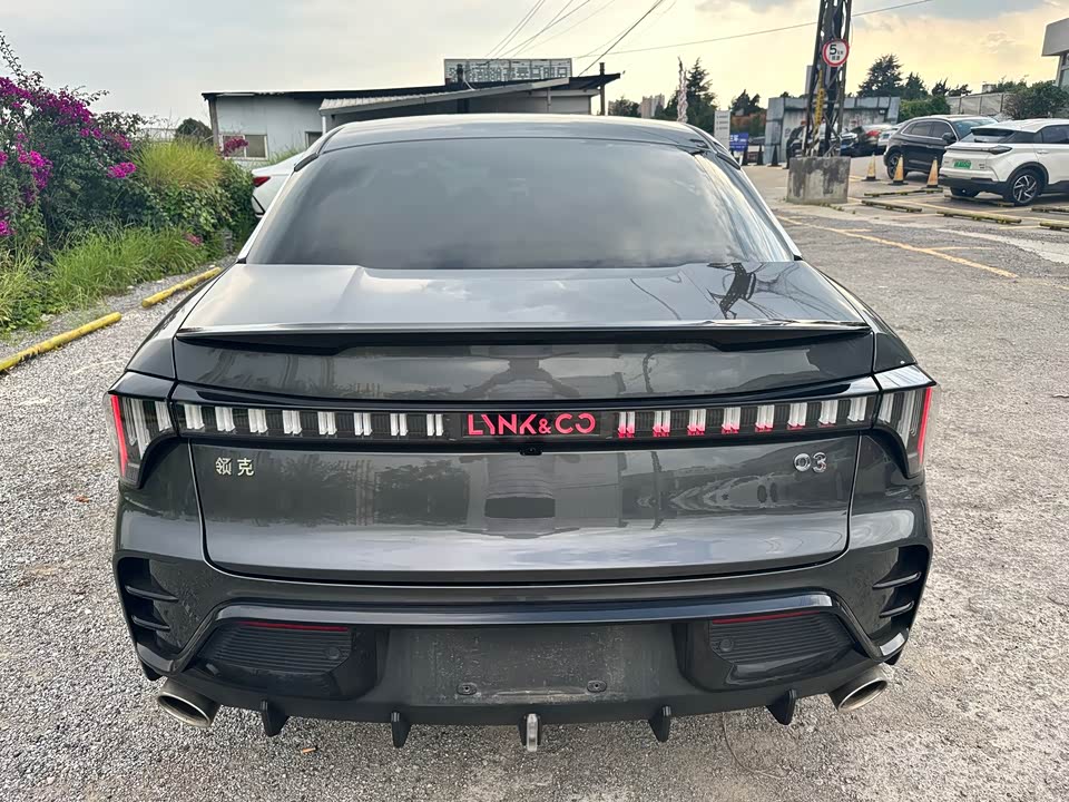 Lynk & Co 03 Lynk & Co 03