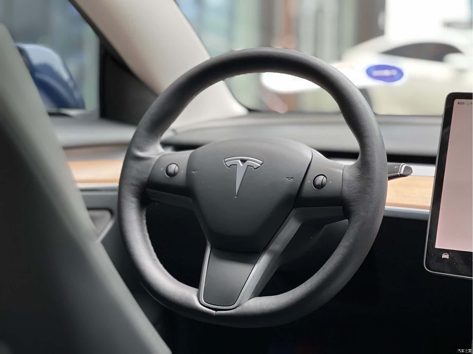 Tesla Model 3, 2022 все фото