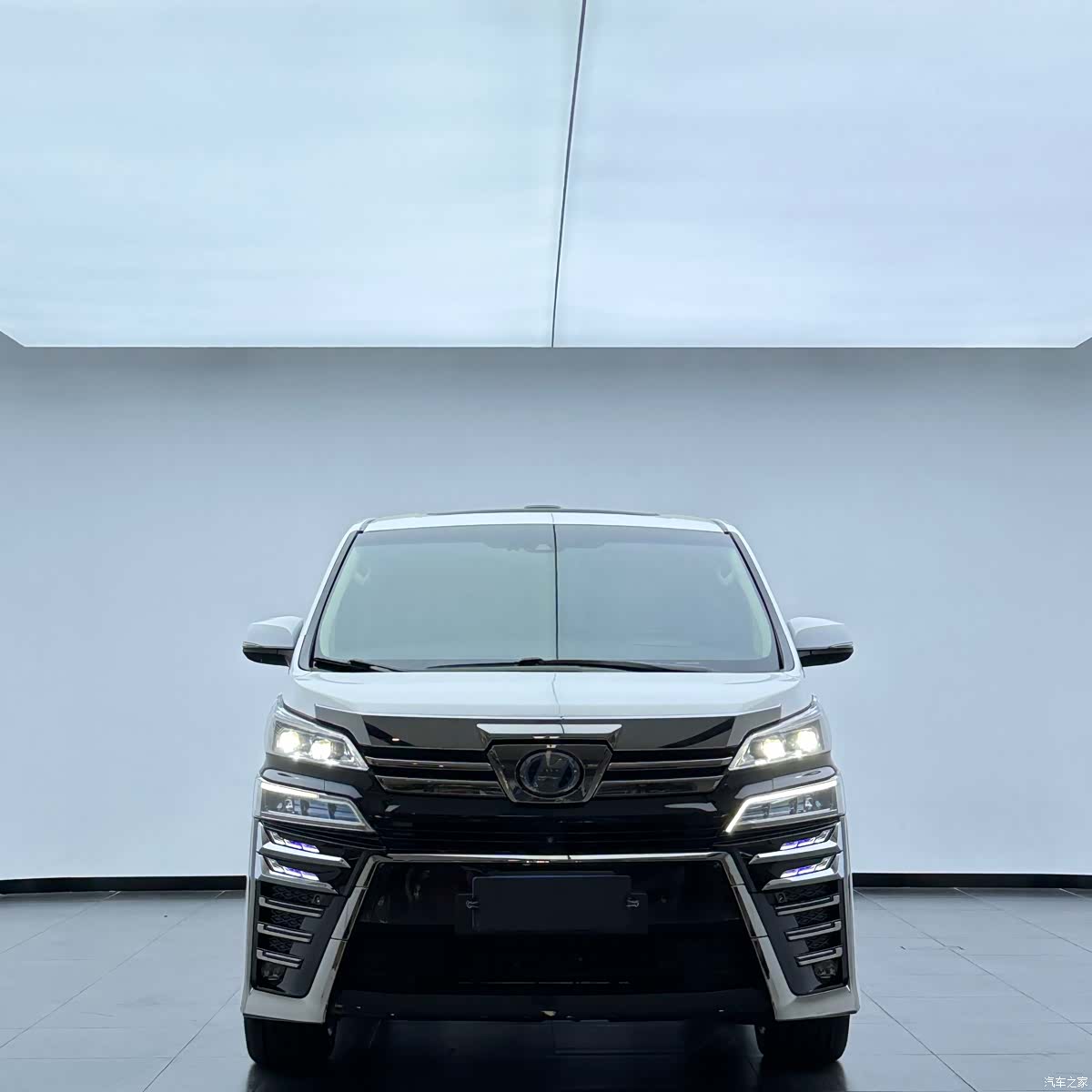 Toyota Vellfire, 2020 2