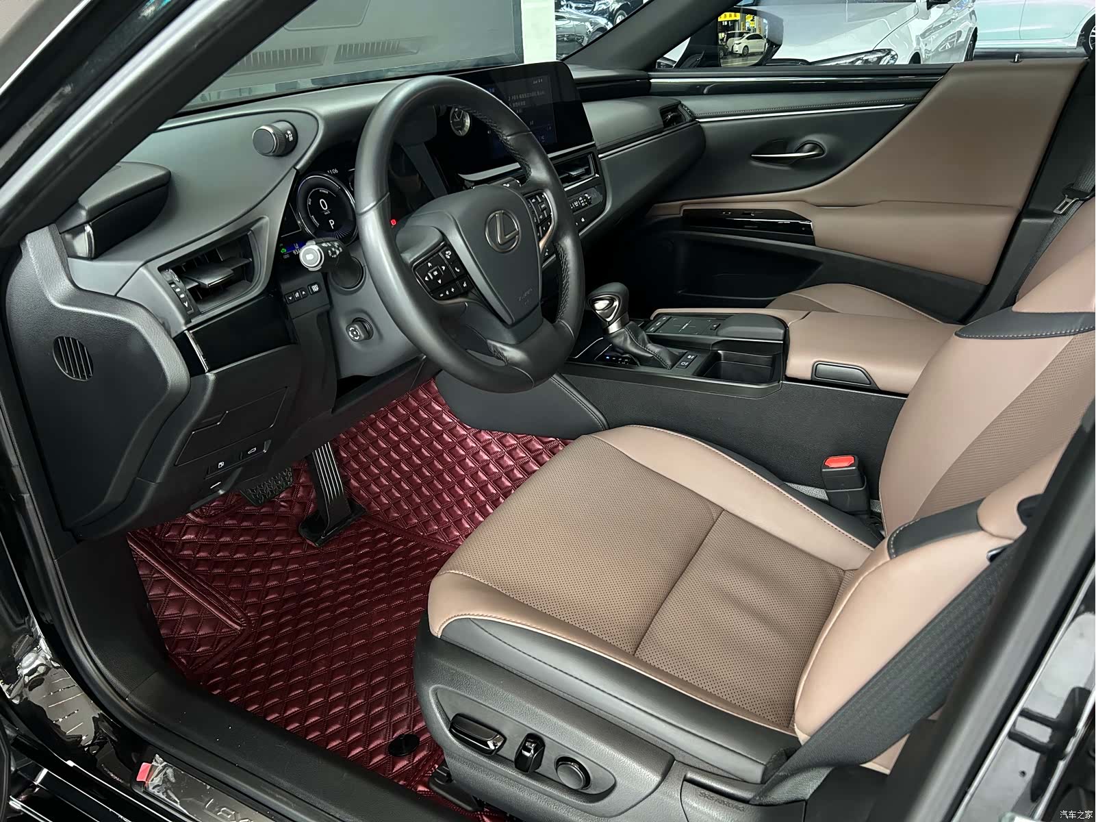 Lexus ES, 2022 4