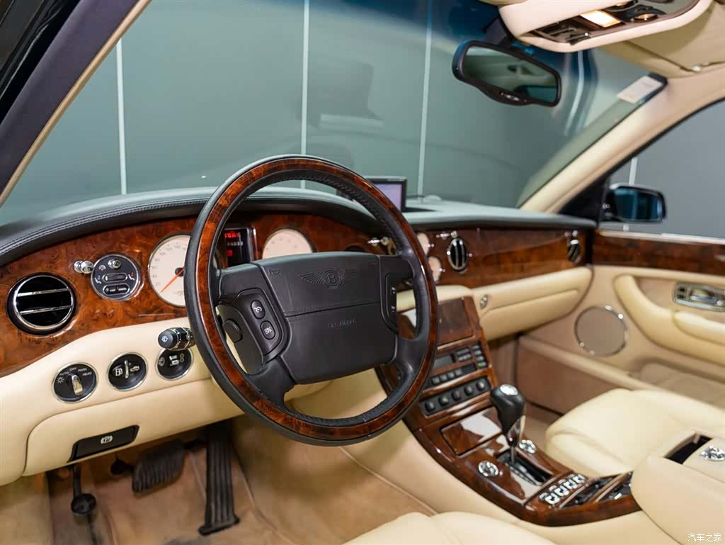 Bentley R, 2004 7