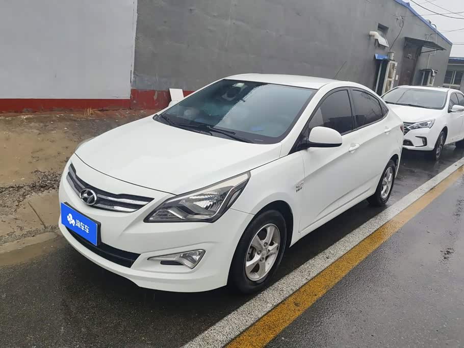 Hyundai Rena