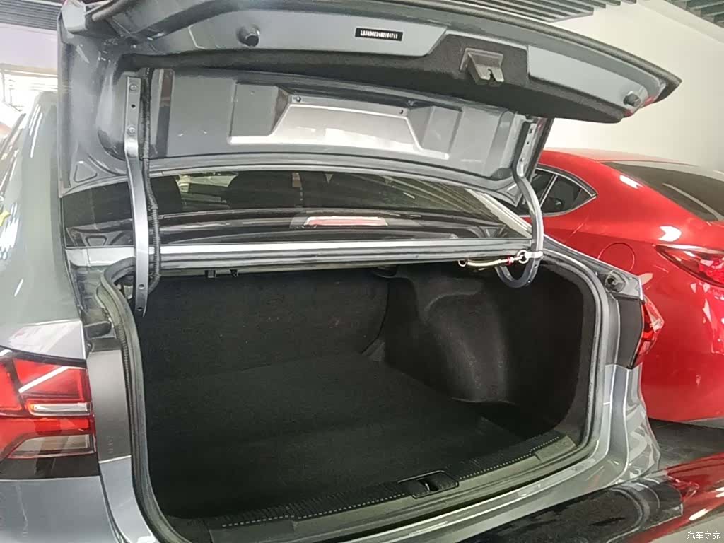 Roewe i5, 2021 15