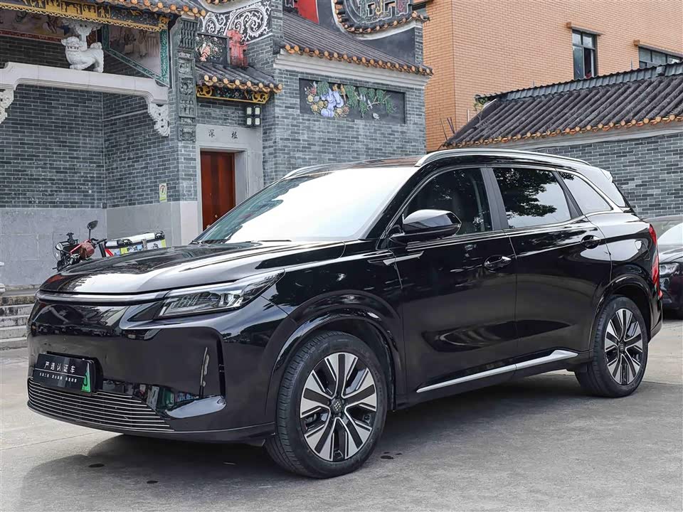 Landwind E5 PLUS