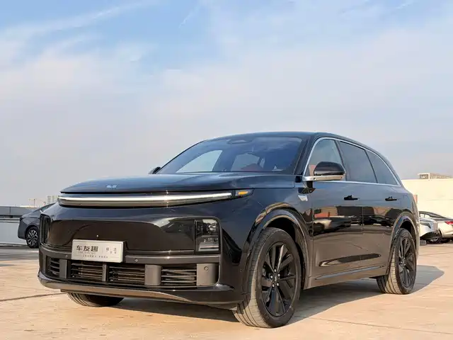 Li Auto L7 2023 — купить из Китая под заказ