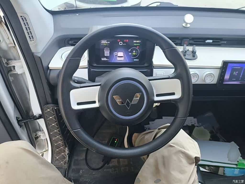 Wuling MINIEV, 2022 11
