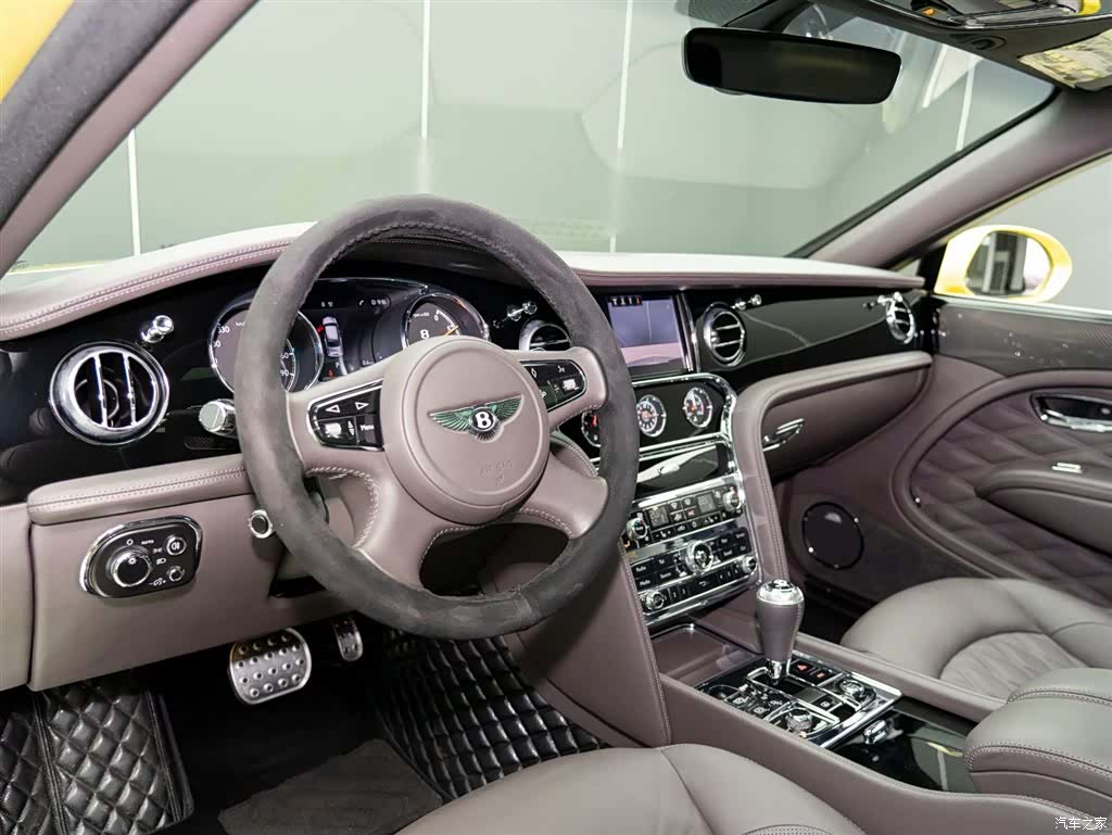 Bentley Mulsanne, 2020 8