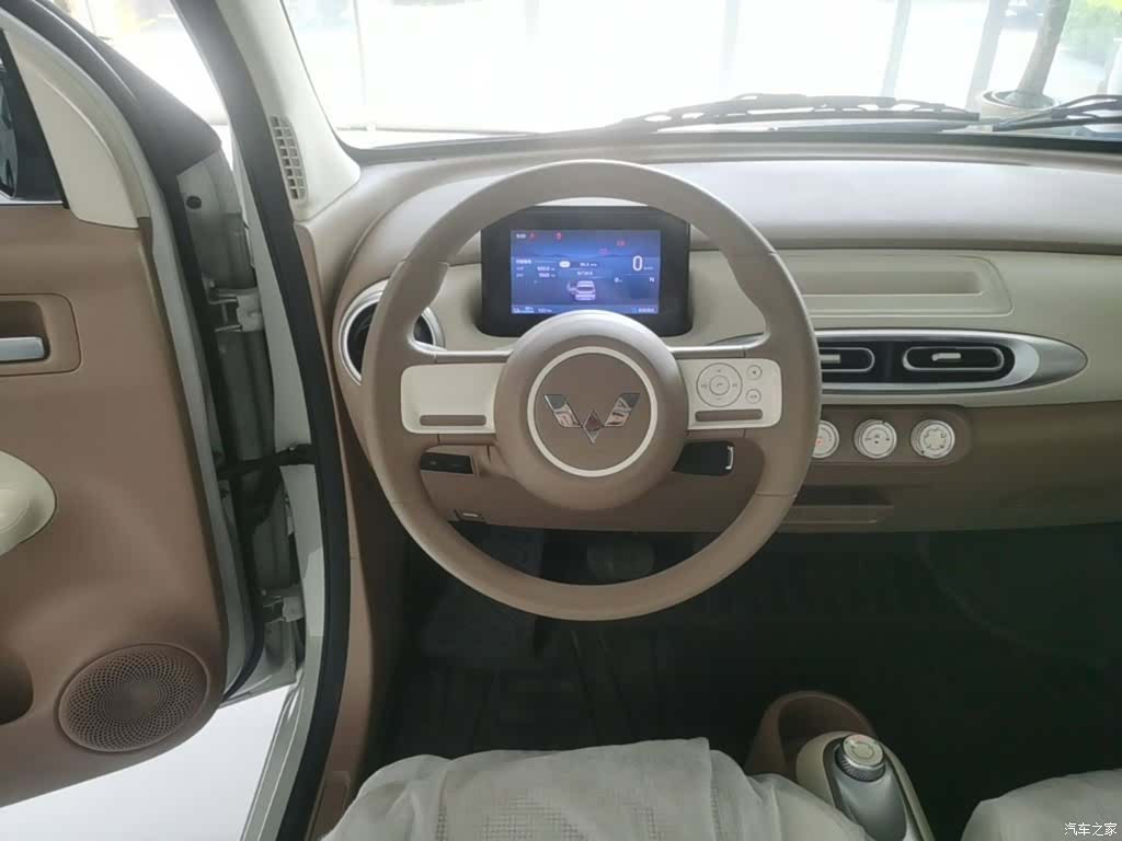 Wuling MINIEV, 2025 11