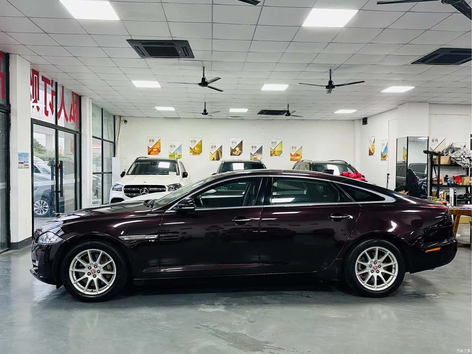 Jaguar XJ, 2017 2