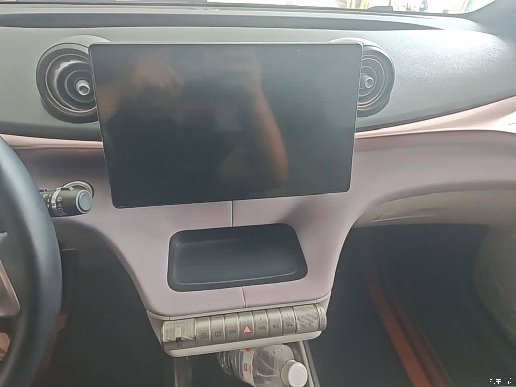 BYD Dolphin, 2023 13