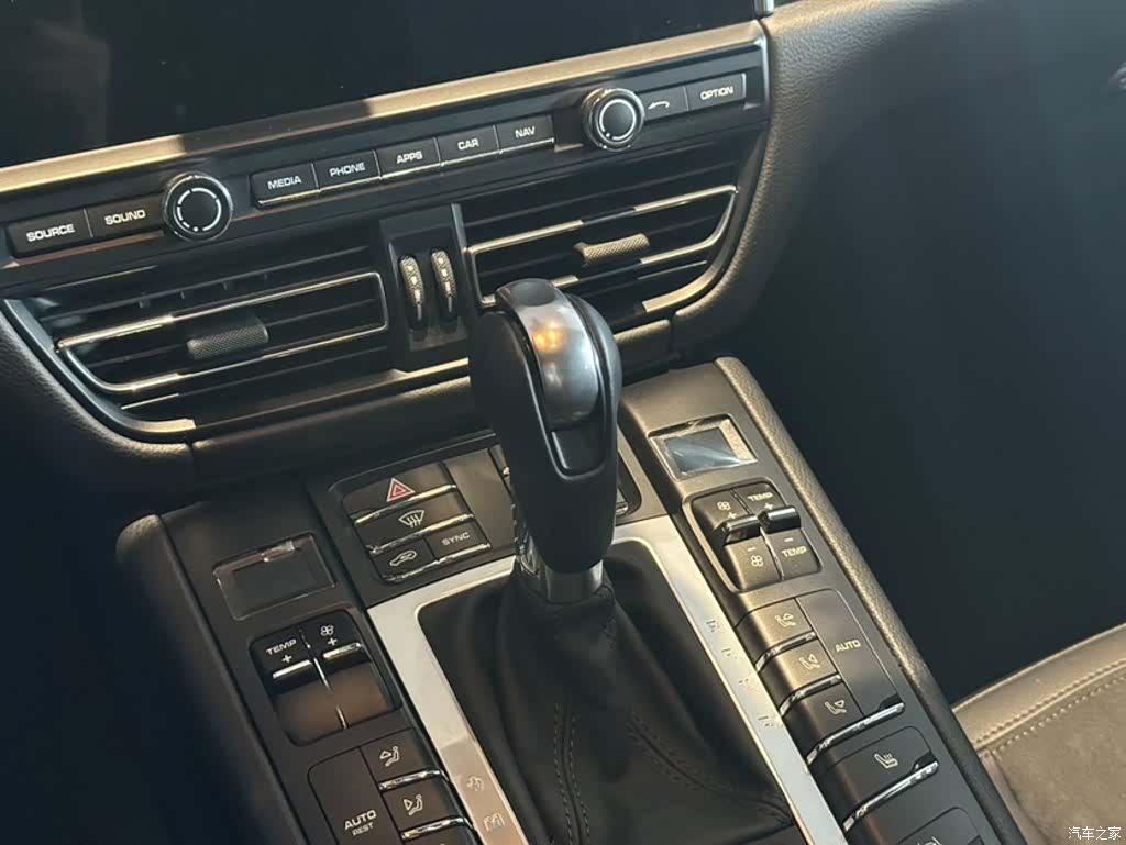 Porsche Macan, 2021 7