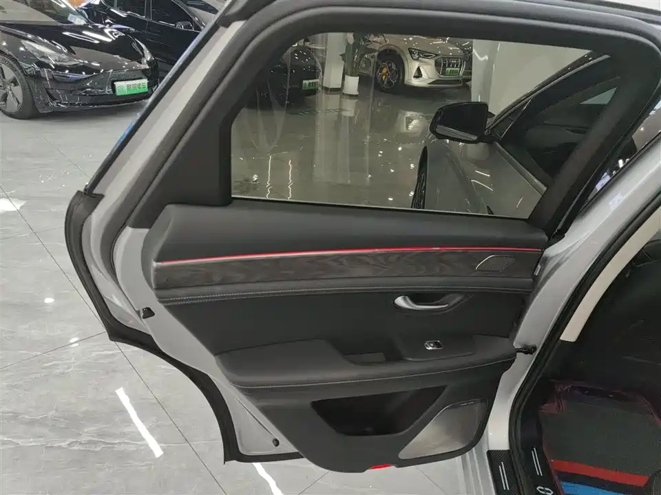 HarmonyOS Ask the world M5