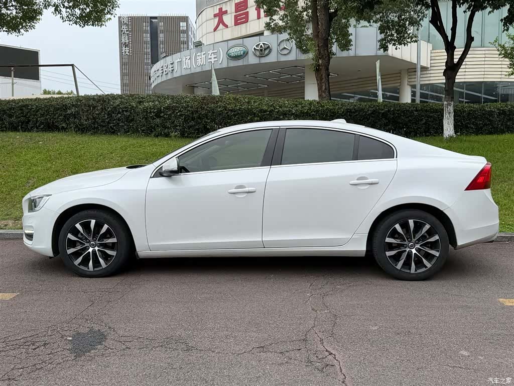 Volvo S60, 2020 3