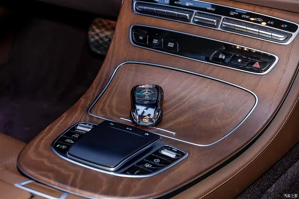 Mercedes-Benz E-Class, 2021 14