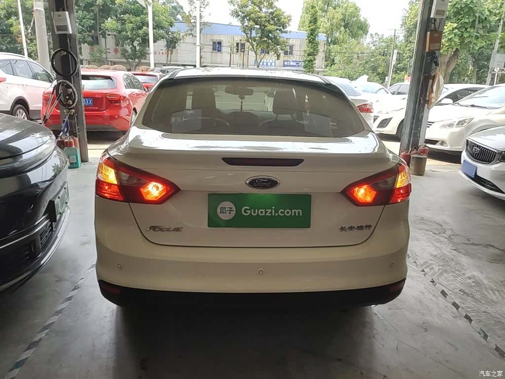 Ford Focus, 2015 6