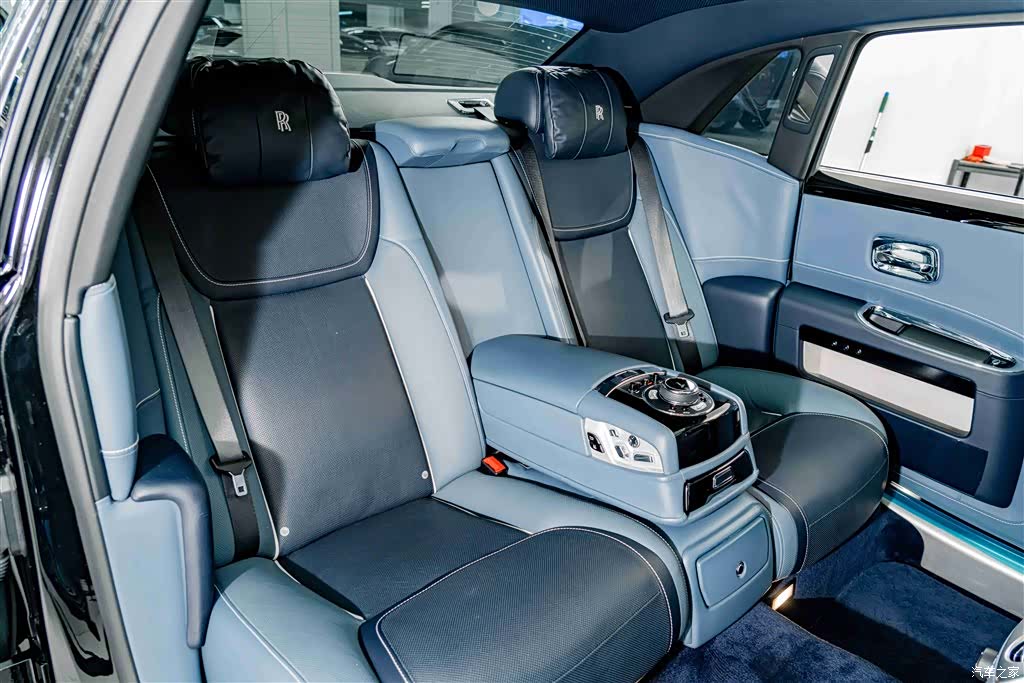 Rolls-Royce Ghost, 2020 27