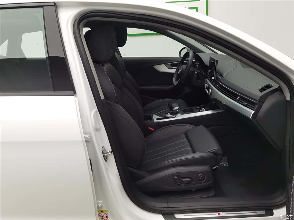 Audi A4L, 2022 23
