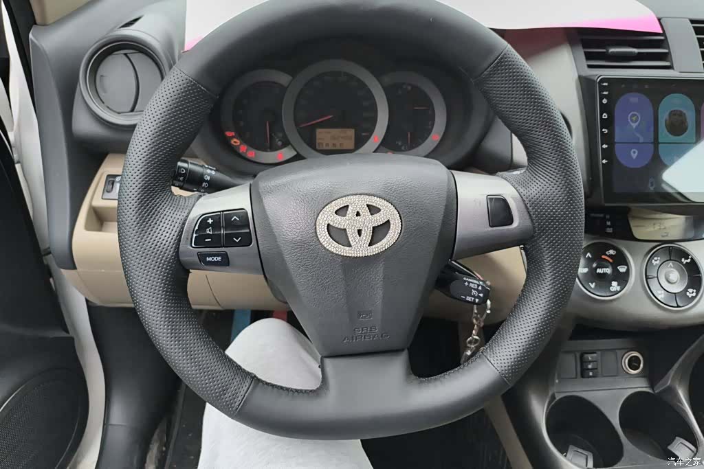 Toyota RAV4, 2011 15