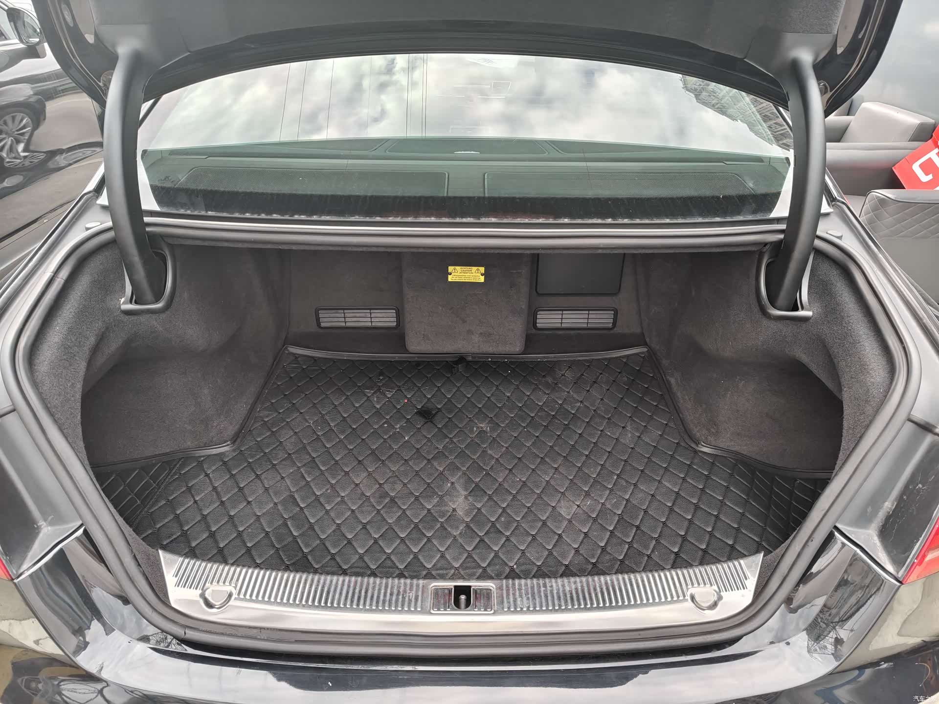 Audi A8L, 2014 28