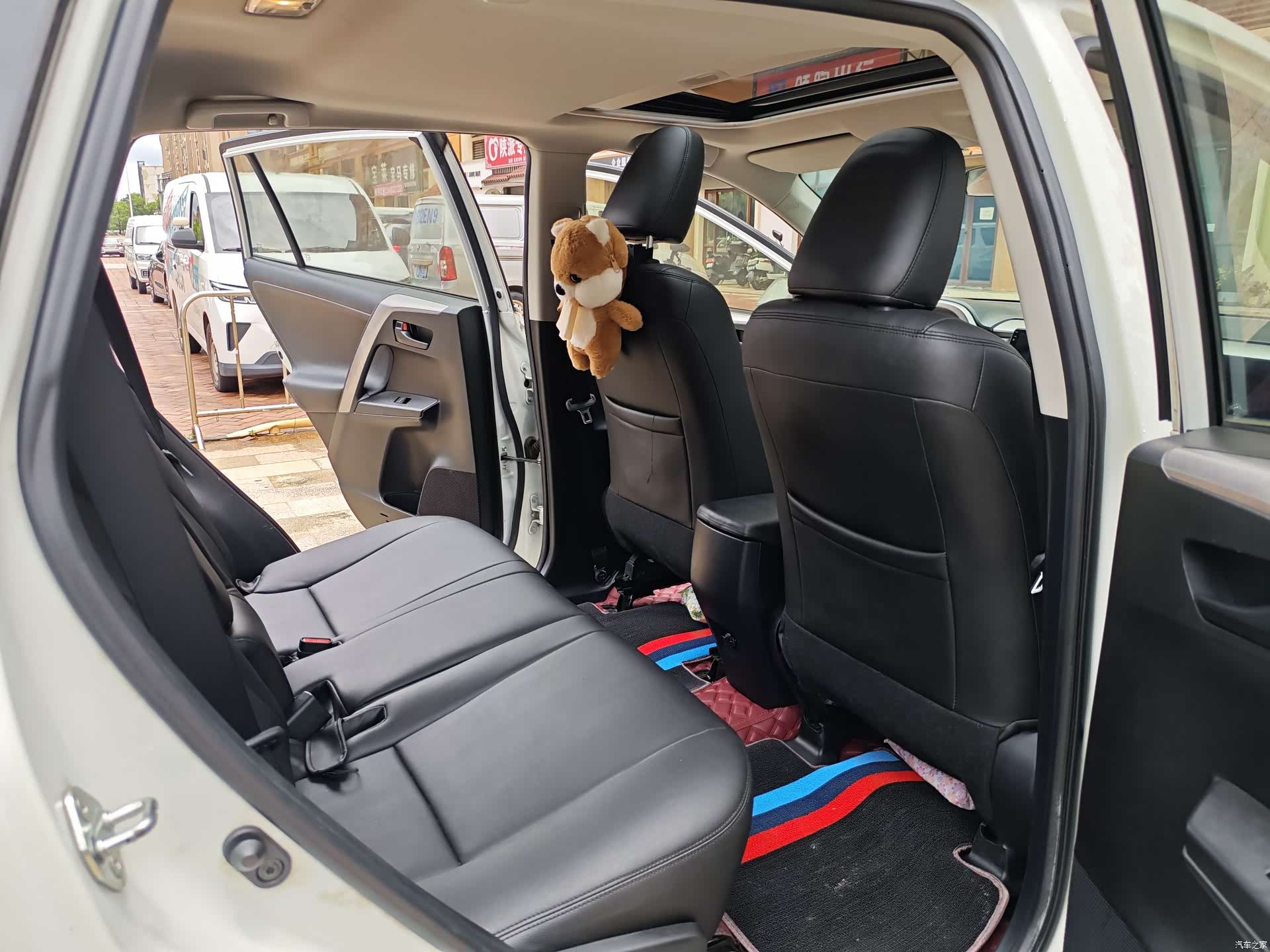 Toyota RAV4, 2019 8