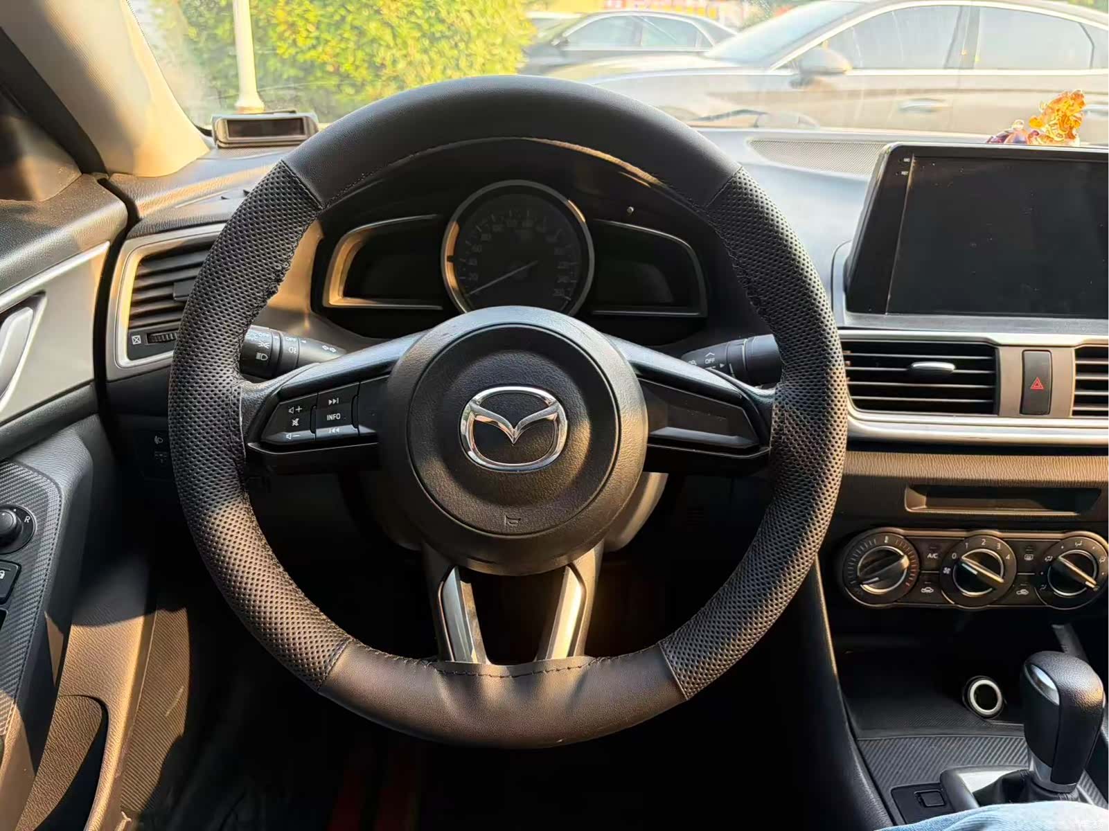 Mazda Mazda3, 2017 13