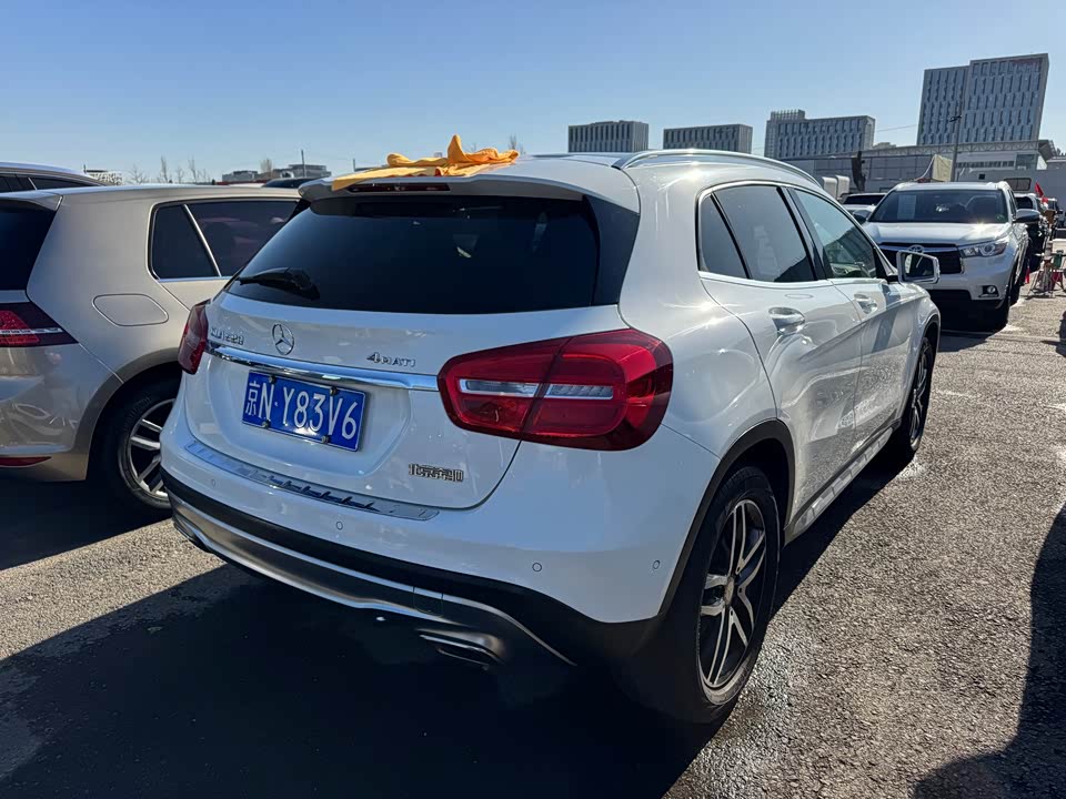 Mercedes-Benz GLA
