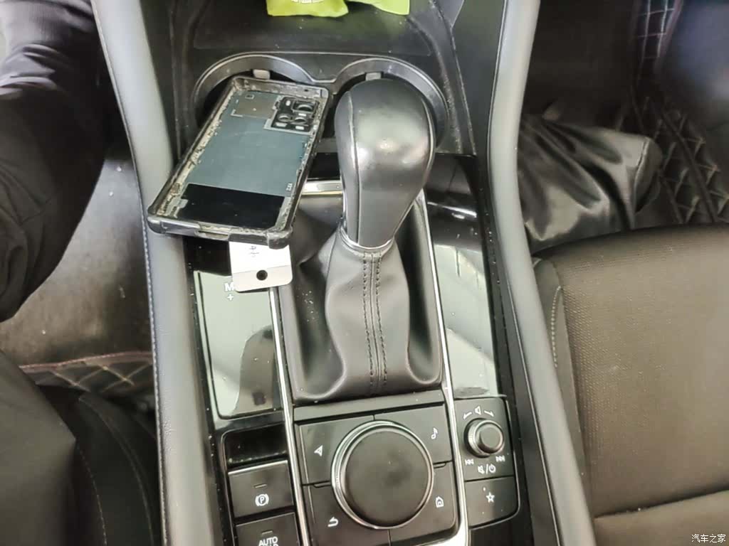 Mazda Mazda3, 2023 14