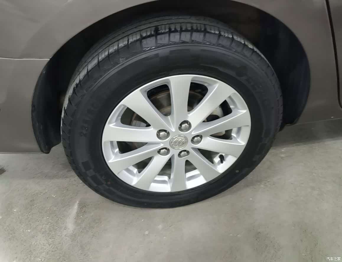 Buick GL8, 2017 15