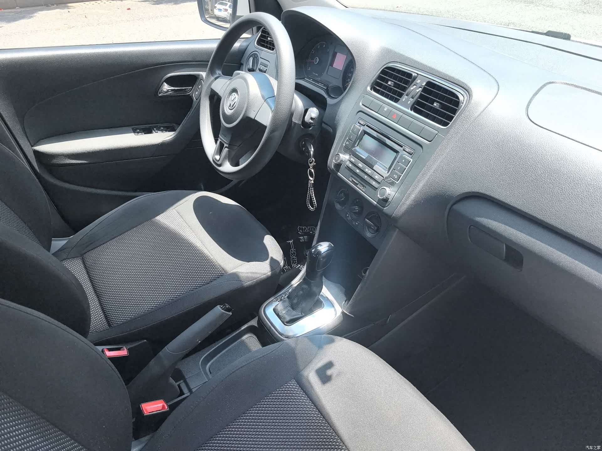 Volkswagen Polo, 2011 10