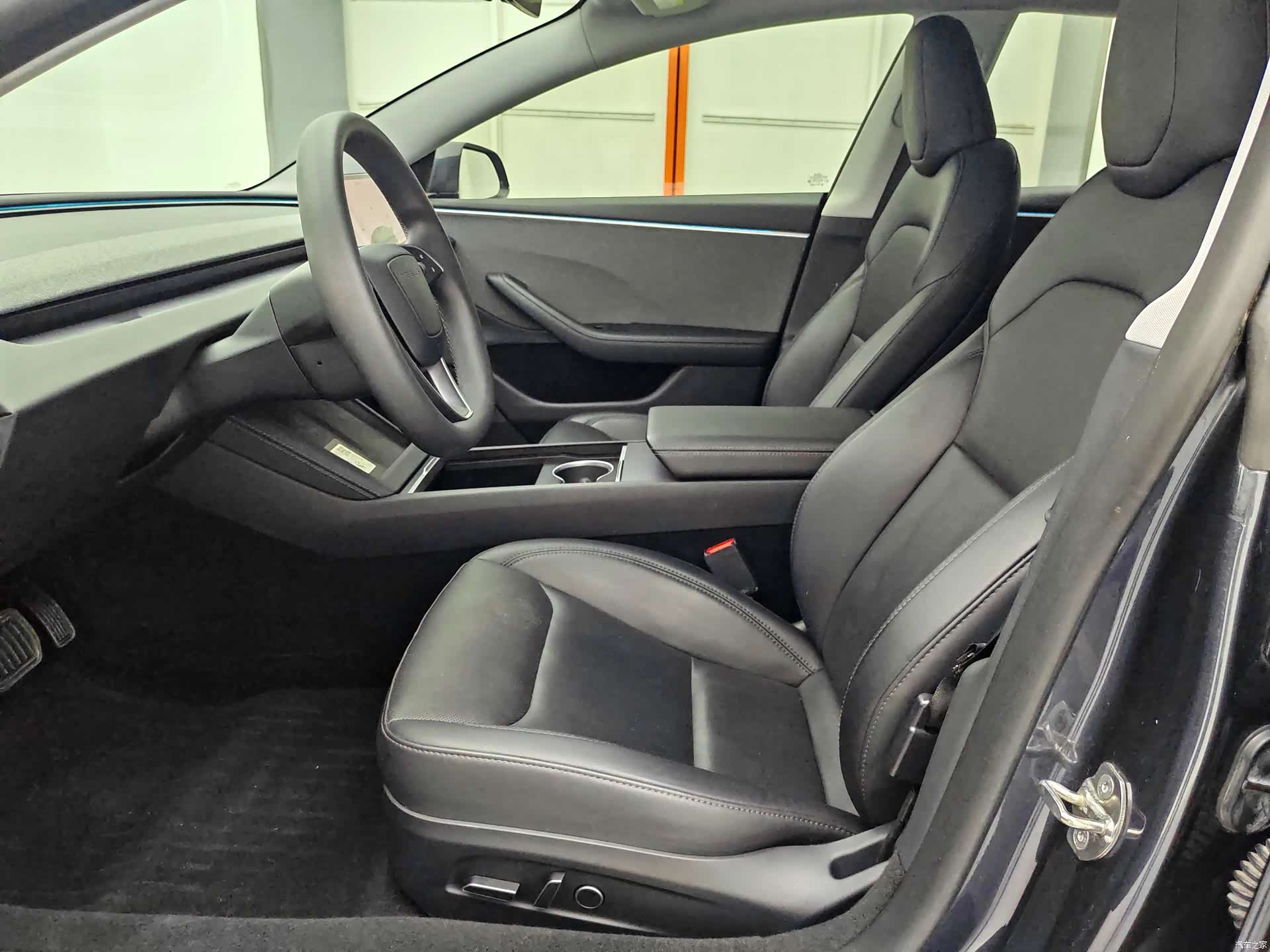 Tesla Model 3, 2024 все фото