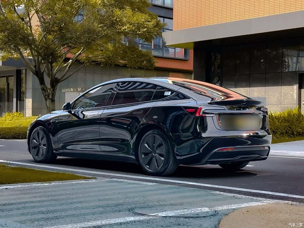 Tesla Model 3, 2024 все фото