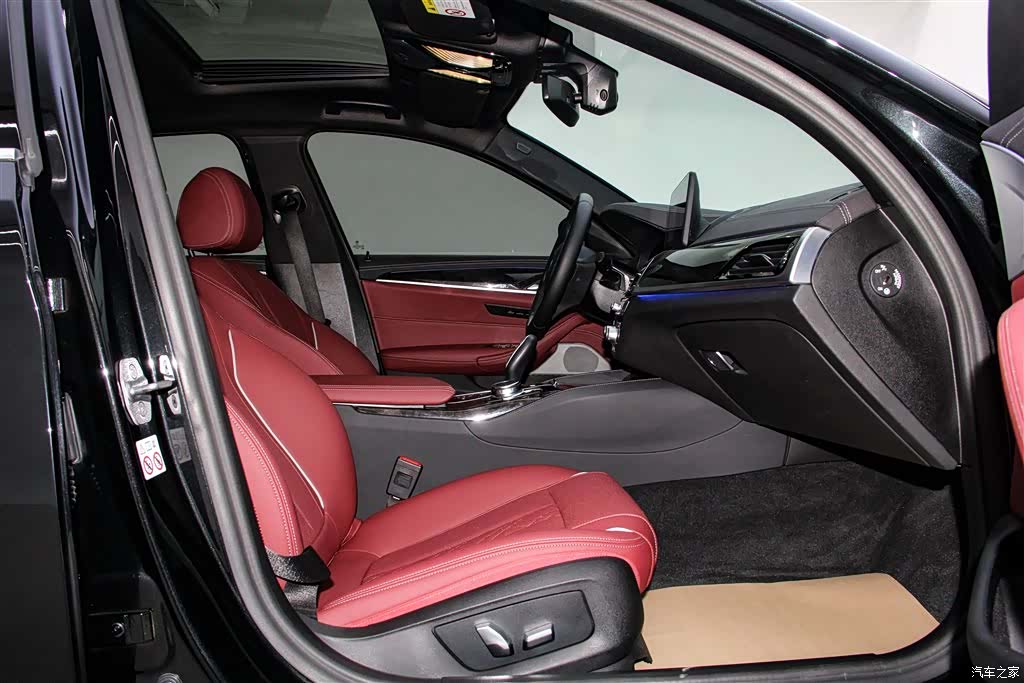 BMW 5 Series, 2023 17